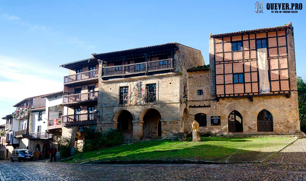 Casa del Águila y la Parra Santillana del Mar