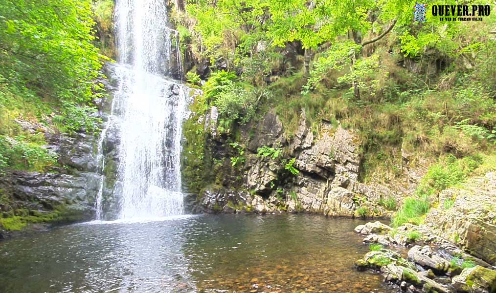 Cascada del Cioyo en Castropol