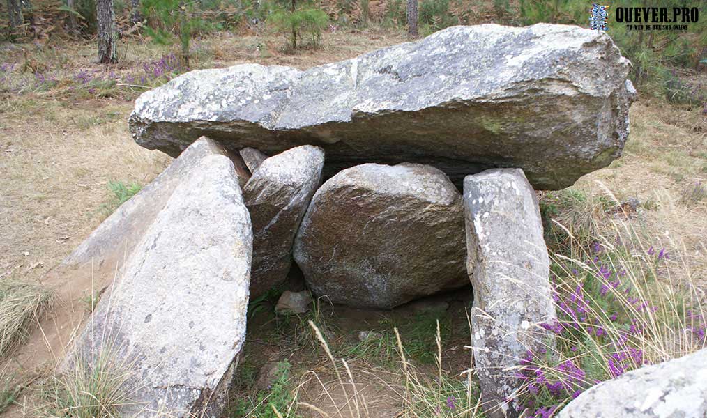 Dolmen de Pedra de Arca en Malpica