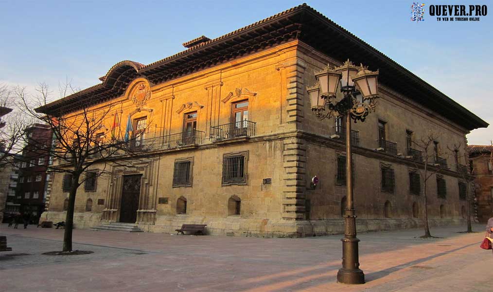 Palacio de los Marqueses de Camposagrado en Mieres