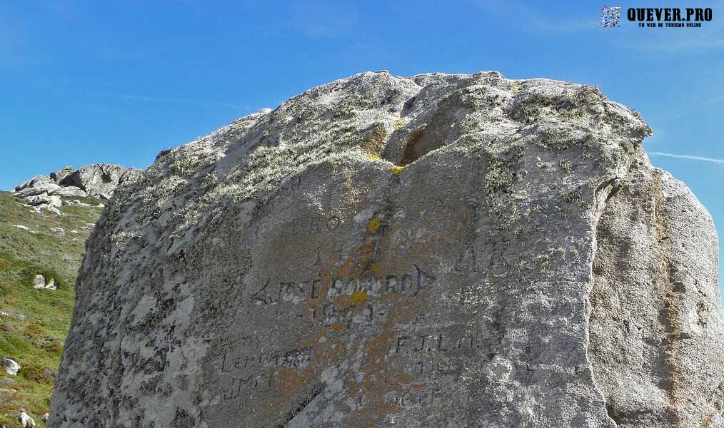 Pedra dos Namorados en Laxe