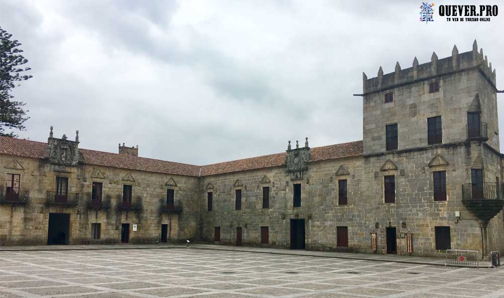 Plaza Monumental de Fefiñanes en Cambados