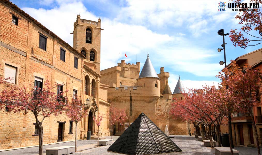 Plaza de Carlos III Olite